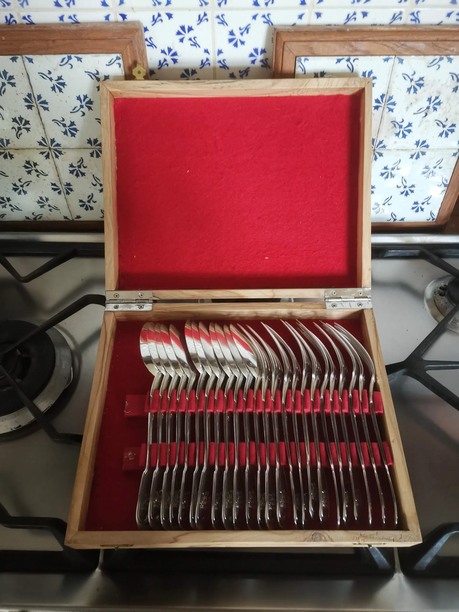 Boîte à couverts — 2